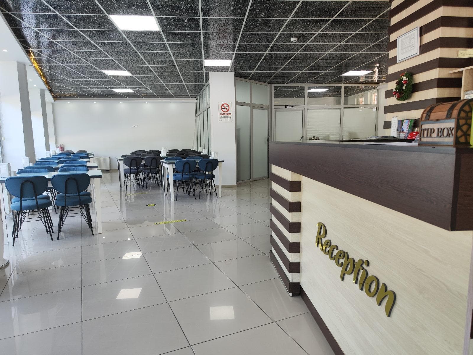 Çanakkale Boğazı ve kordon — feribot iskelesi Hotel Marmara’dan yürüyerek 5-10 dakika